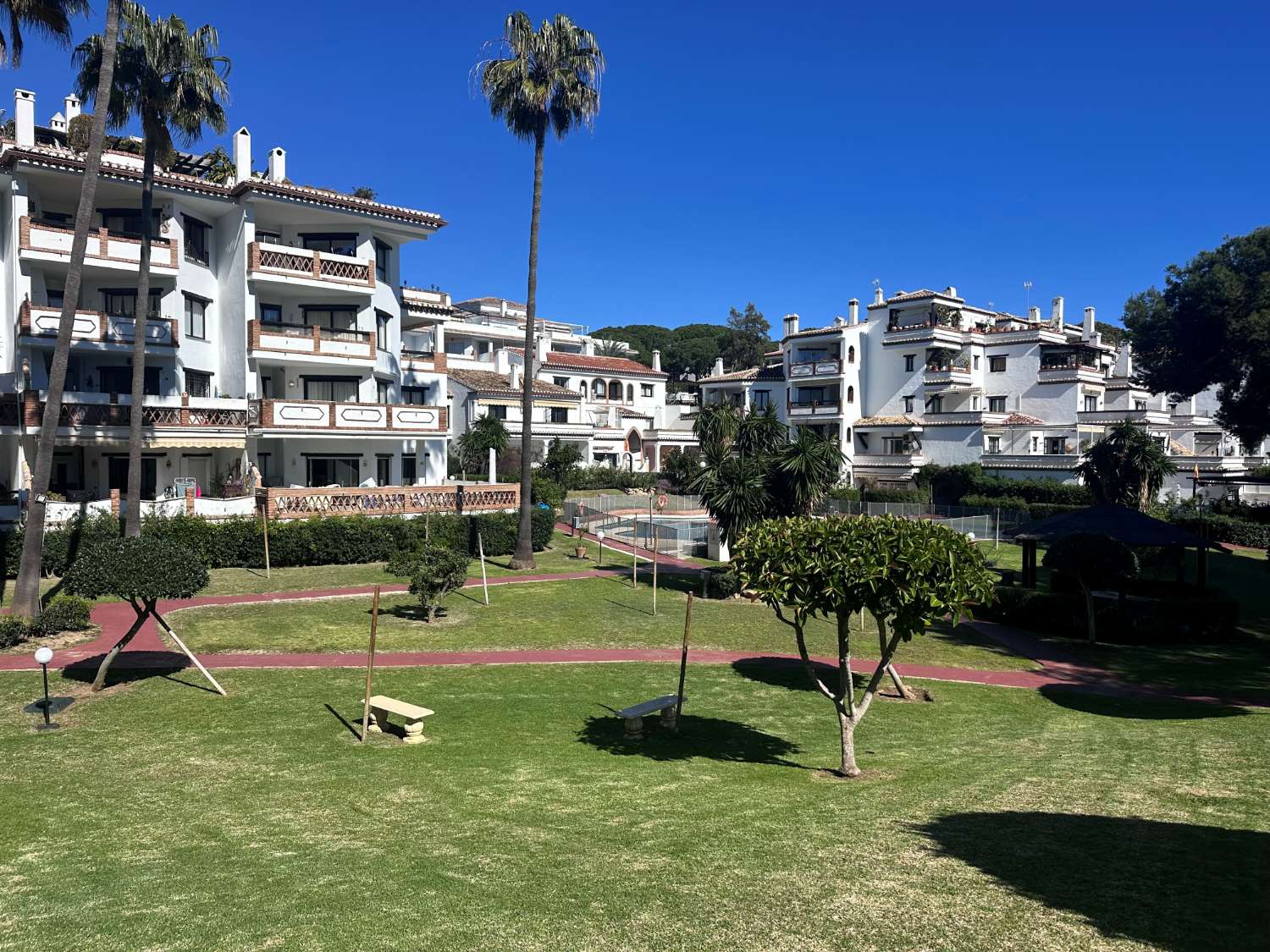 Amplio apartamento con vistas al mar en Calahonda – Mijas Costa
