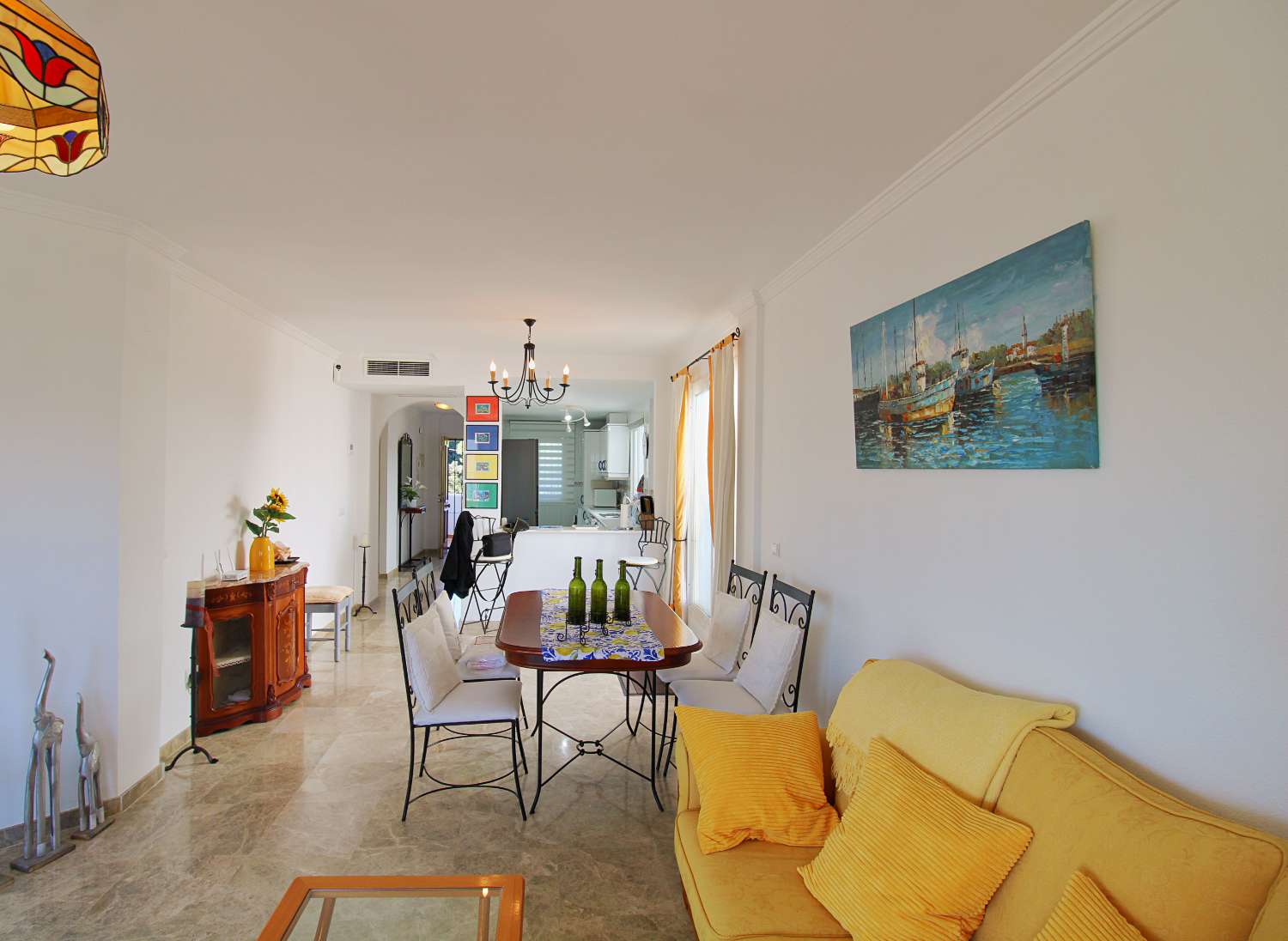 Amplio apartamento con vistas al mar en Calahonda – Mijas Costa