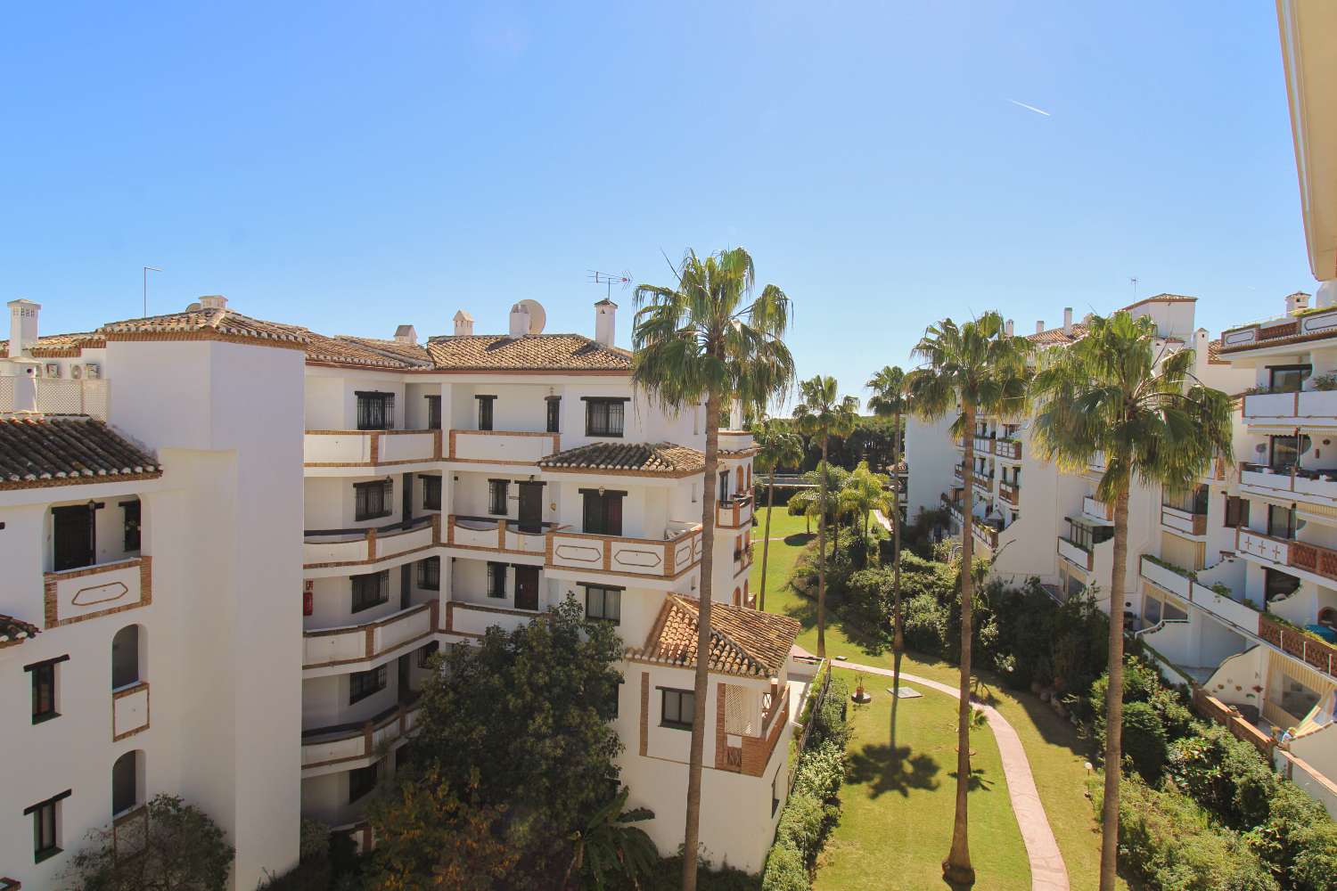 Amplio apartamento con vistas al mar en Calahonda – Mijas Costa