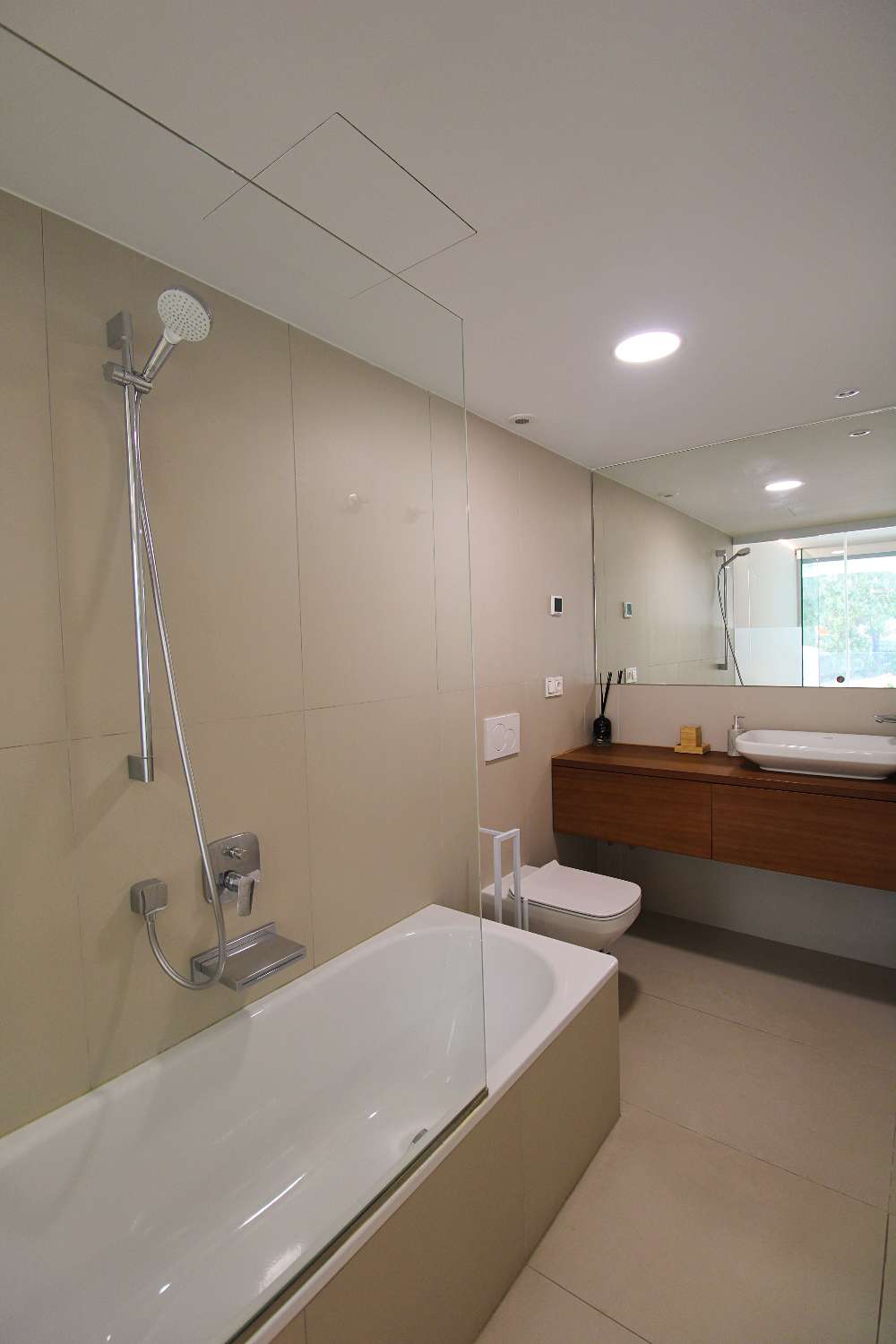 Exclusive Sea View Apartment for Rent in Carvajal with Pool and Jacuzzi