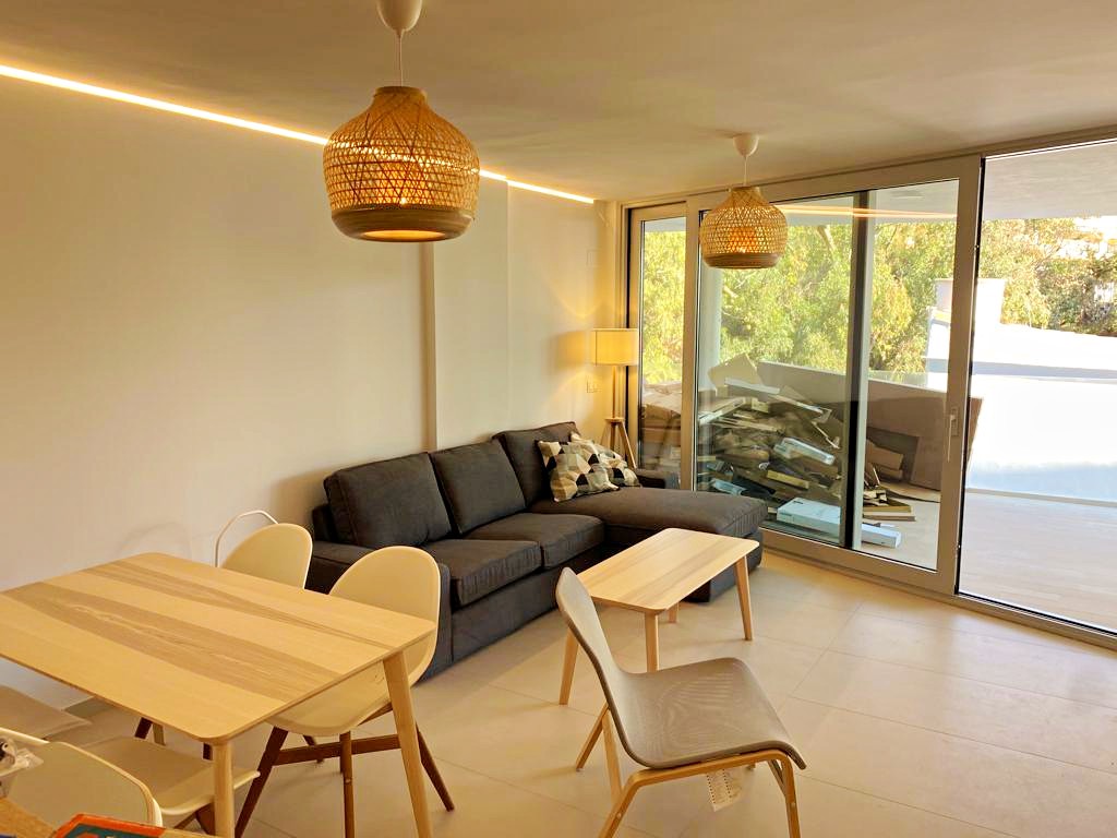 Exclusive Sea View Apartment for Rent in Carvajal with Pool and Jacuzzi