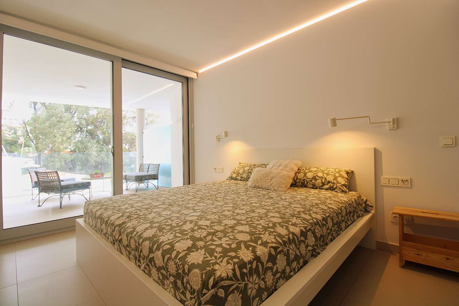 Exclusive Sea View Apartment for Rent in Carvajal with Pool and Jacuzzi