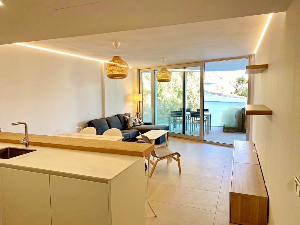 Exclusive Sea View Apartment for Rent in Carvajal with Pool and Jacuzzi