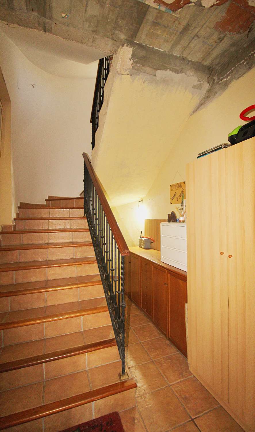 Espectacular Villa en Pinos de Alhaurín con Piscina, Gran Parcela y Sótano de Gran Potencial