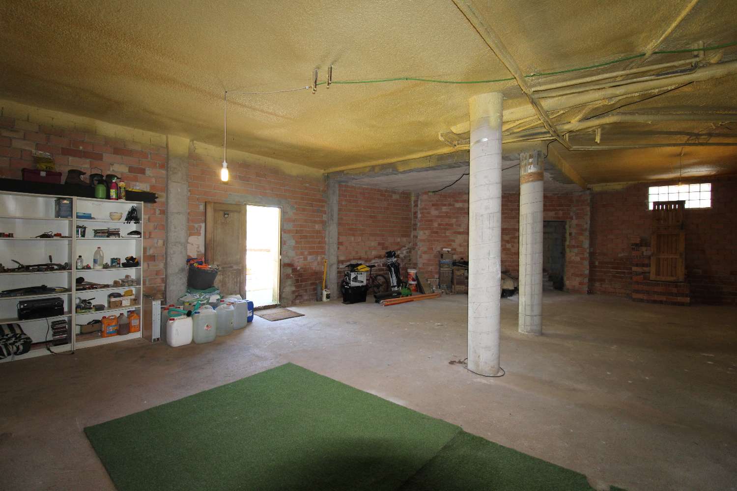 Espectacular Villa en Pinos de Alhaurín con Piscina, Gran Parcela y Sótano de Gran Potencial