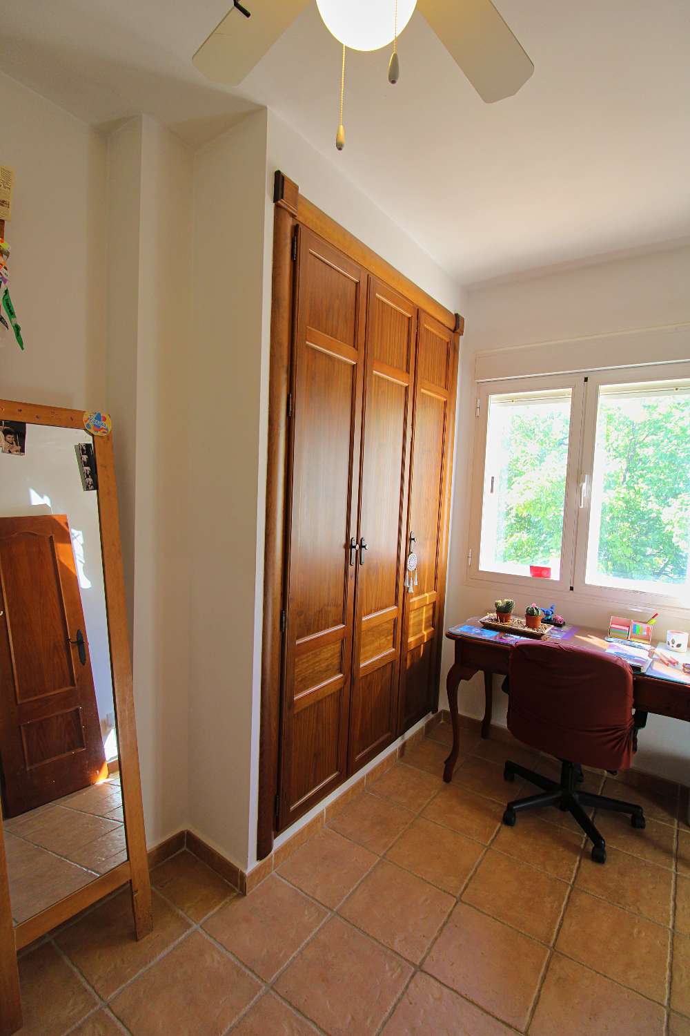 Espectacular Villa en Pinos de Alhaurín con Piscina, Gran Parcela y Sótano de Gran Potencial