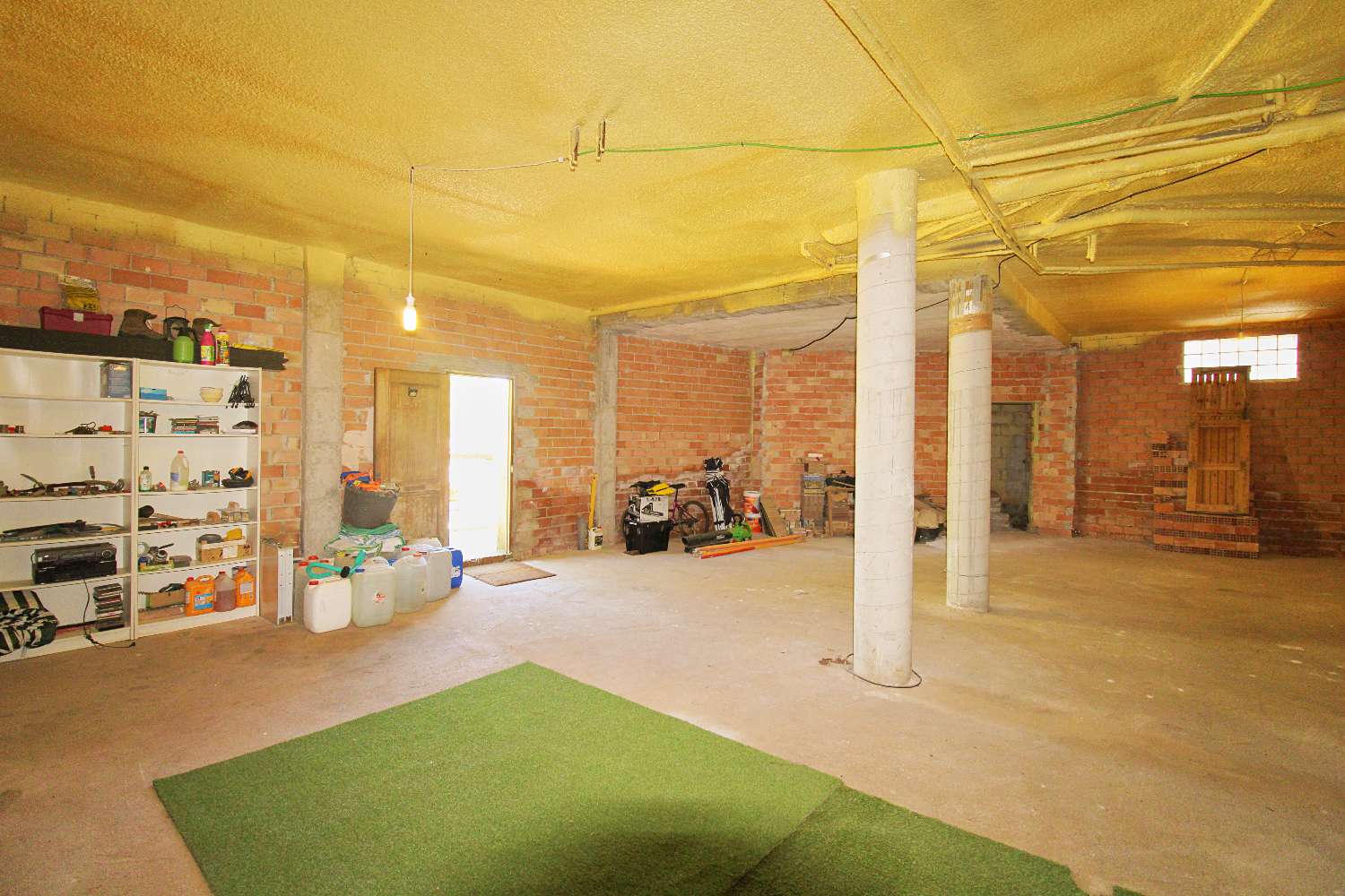 Espectacular Villa en Pinos de Alhaurín con Piscina, Gran Parcela y Sótano de Gran Potencial