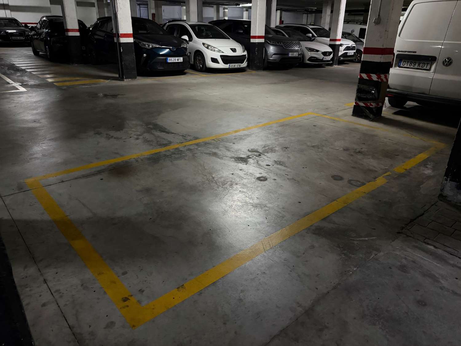 Plaza de garaje amplia y segura en zona Jardín Botánico (Ciudad Jardín)