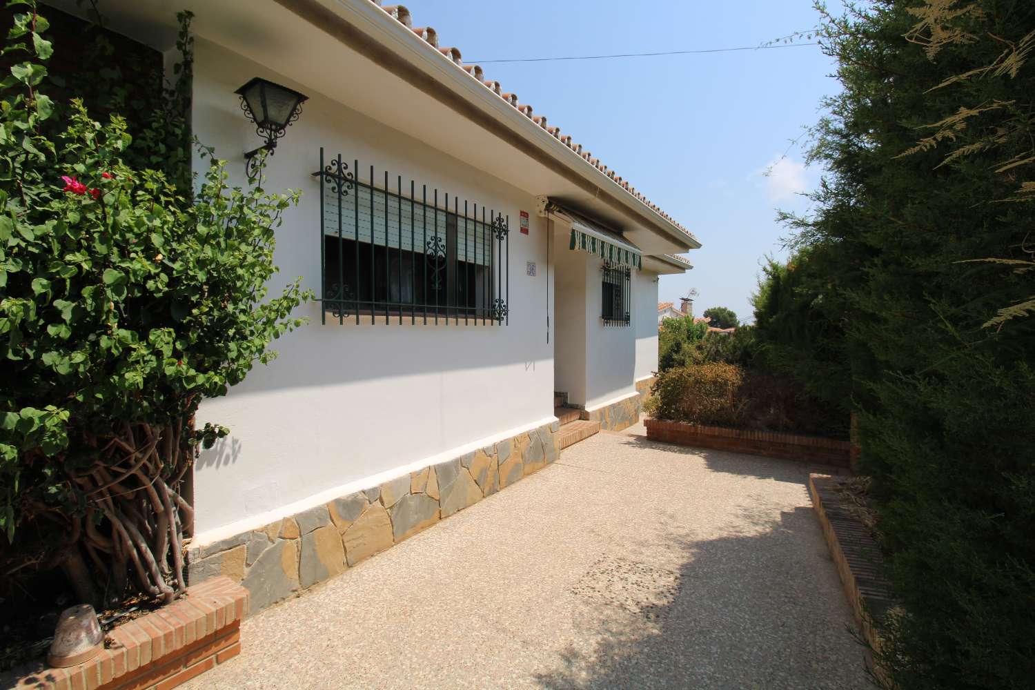Freistehende Villa mit privatem Pool und großem Souterrain in El Lagar – Großzügigkeit, Komfort und Lebensqualität