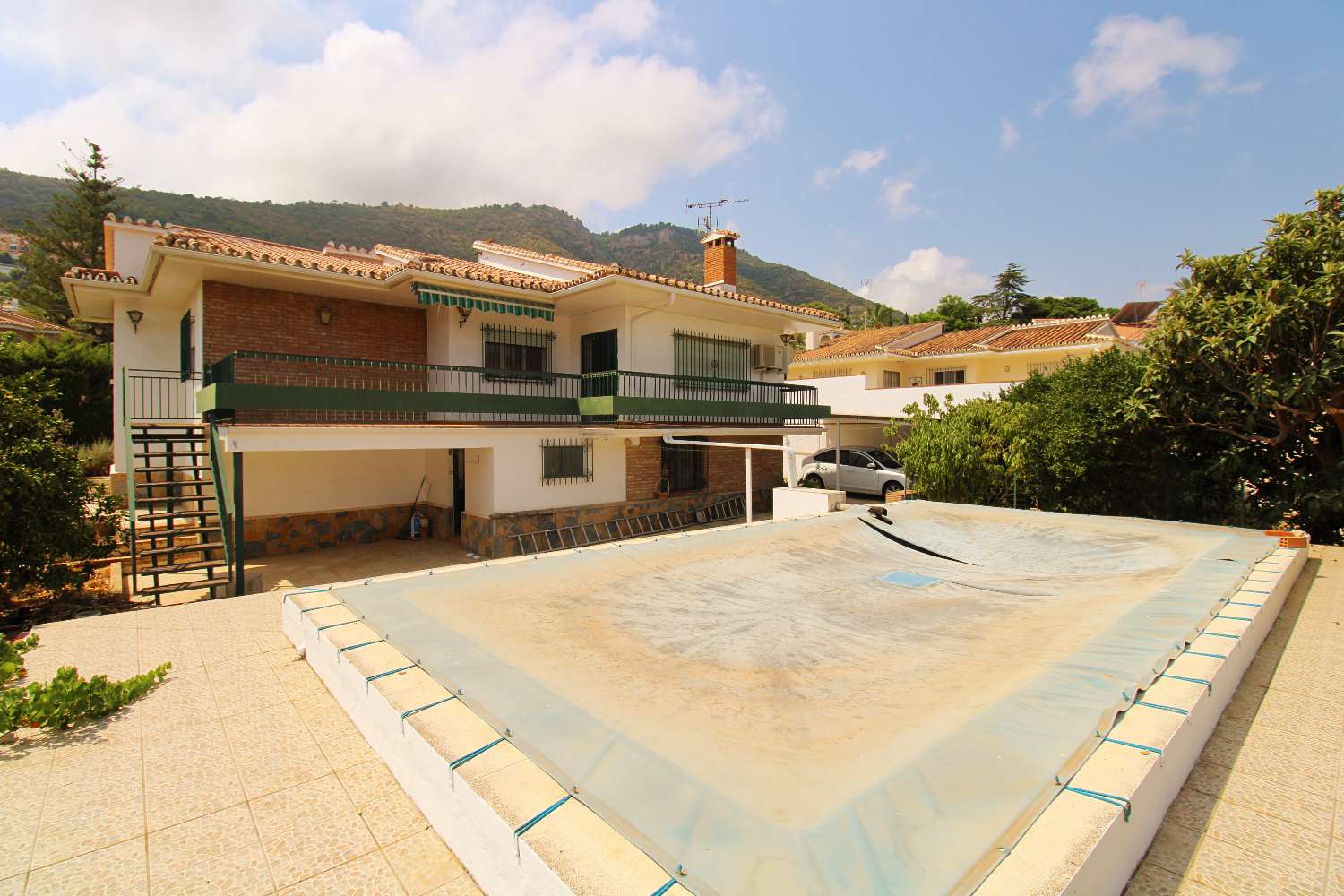Freistehende Villa mit privatem Pool und großem Souterrain in El Lagar – Großzügigkeit, Komfort und Lebensqualität