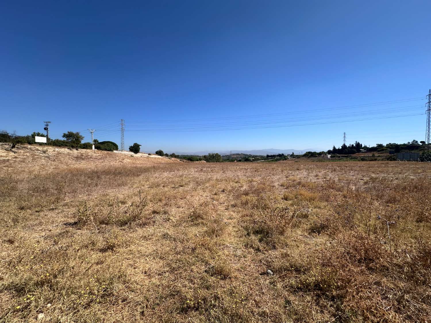 Magnífica Parcela Rústica de Regadío de 19.190 m² – Naturaleza, Espacio y Gran Potencial Agrícola