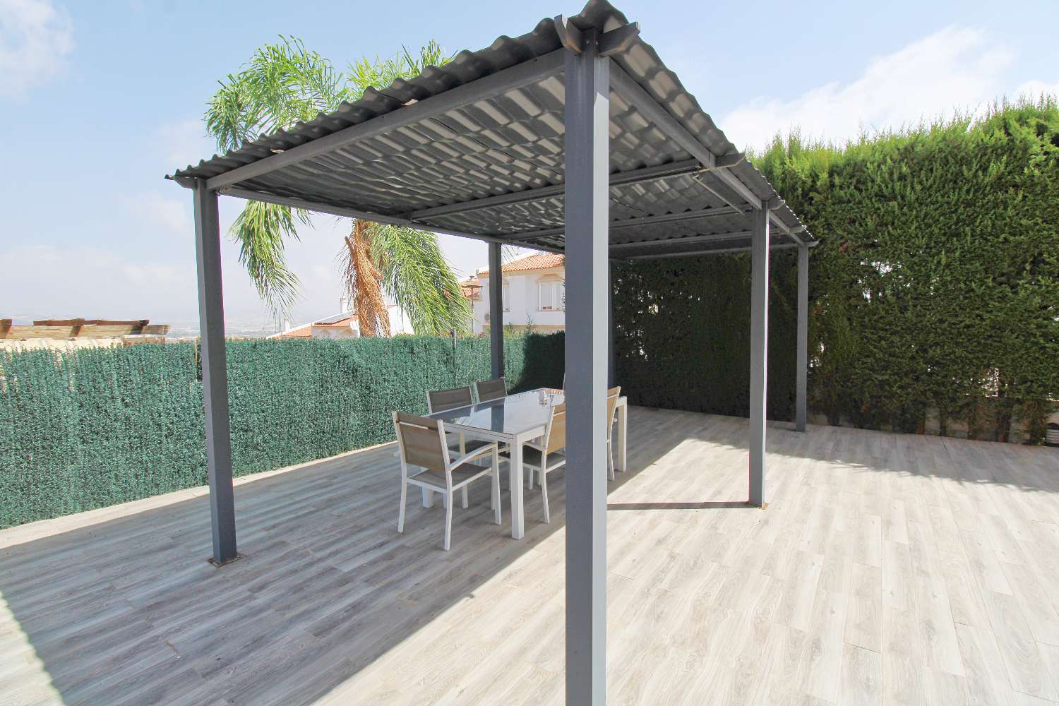 Pareado amueblado con piscina comunitaria en Capellanía, Alhaurín de la Torre