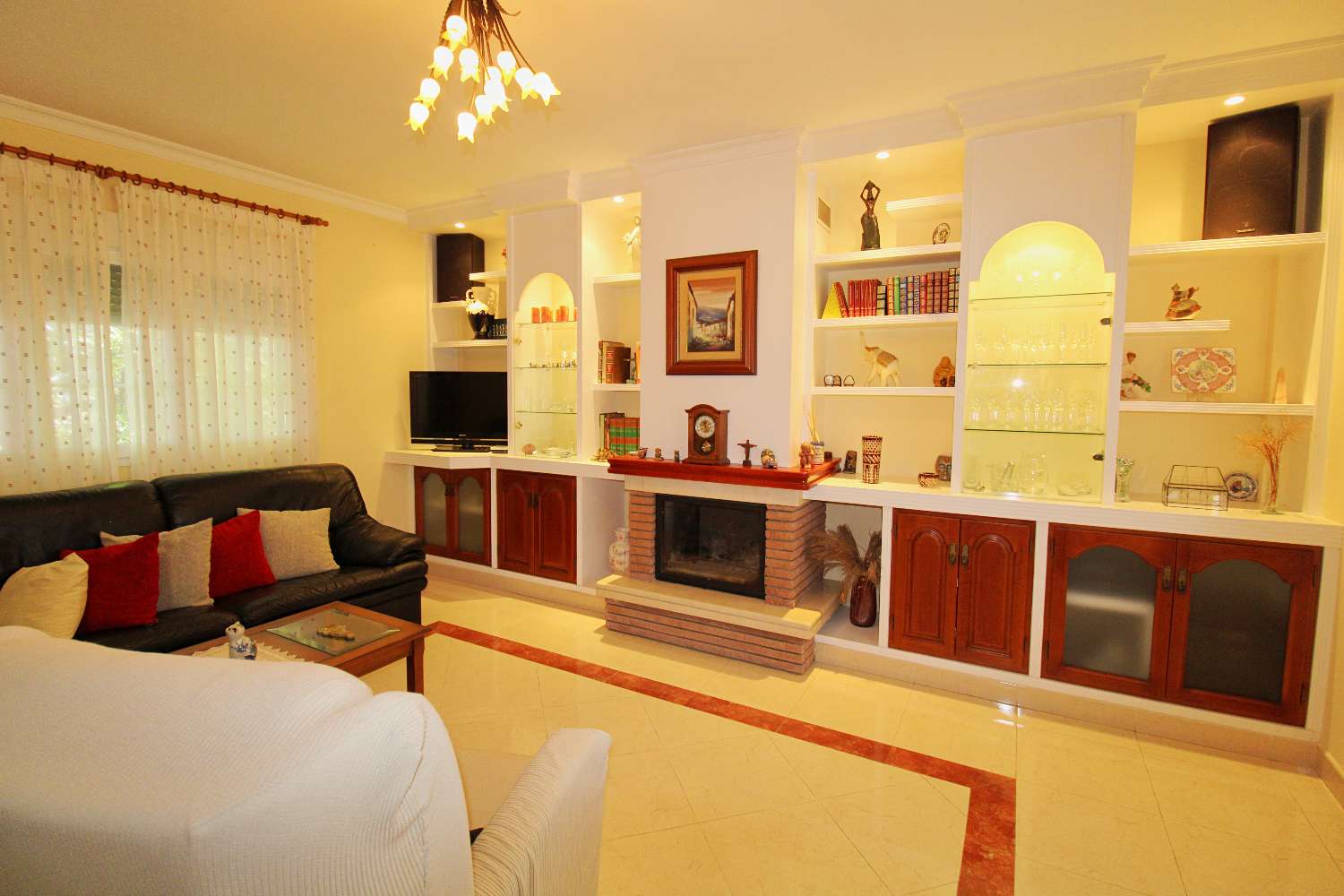 VILLA EN FUENSANGUÍNEA, ALHAURÍN DE LA TORRE
