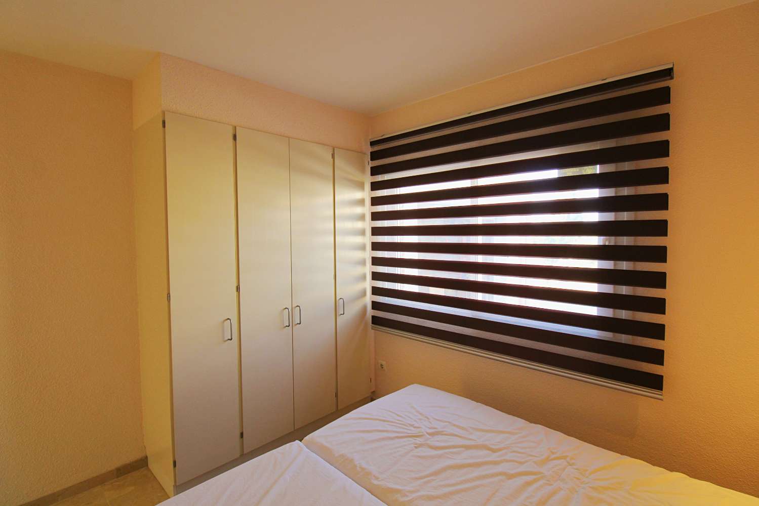 VILLA EN UNA SOLA PLANTA CON PISCINA PRIVADA Y VISTAS AL MAR EN MIJAS