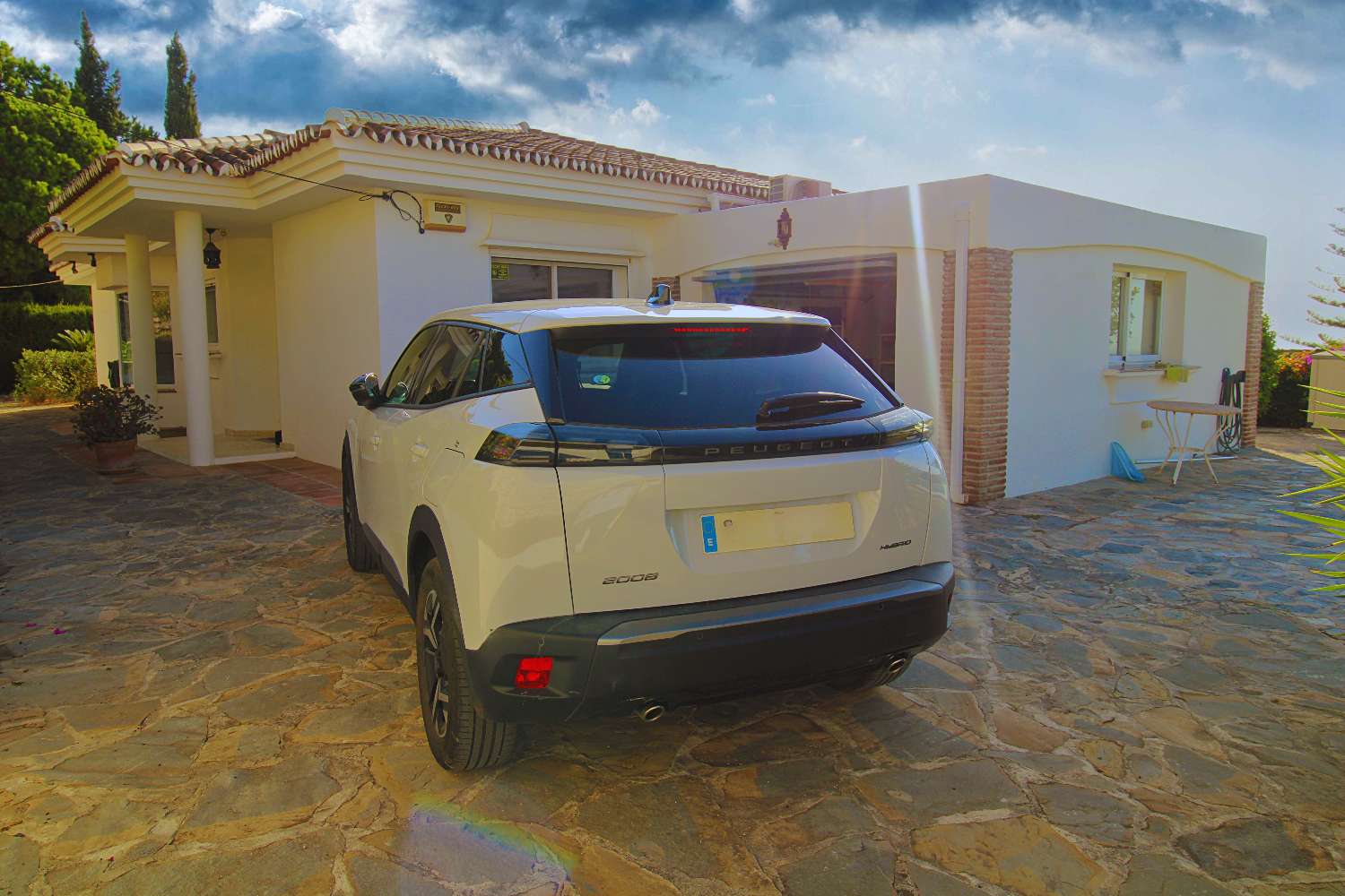 VILLA EN UNA SOLA PLANTA CON PISCINA PRIVADA Y VISTAS AL MAR EN MIJAS