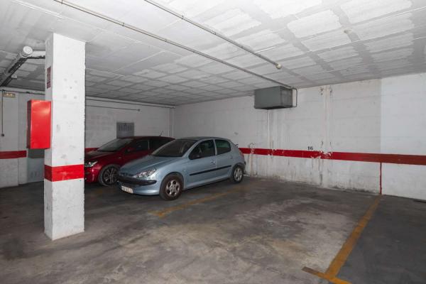 PLAZA DE PARKING EN EL CENTRO DE ALHAURÍN DE L...
