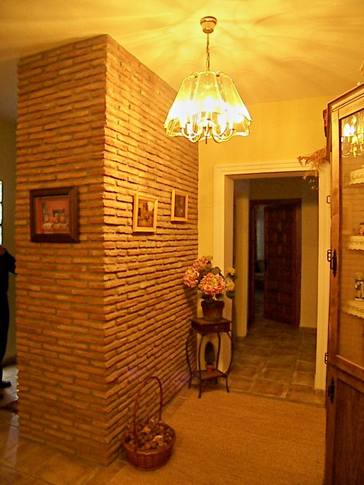 ENCANTADORA VILLA INDEPENDIENTE CON PISCINA Y AMPLIO JARDÍN EN EL LAGAR DE LAS PITAS