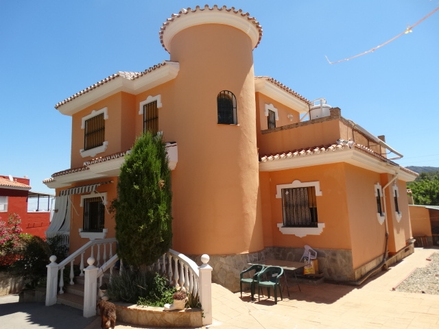 Villa independiente ubicada en Pinos de Alhaurín.