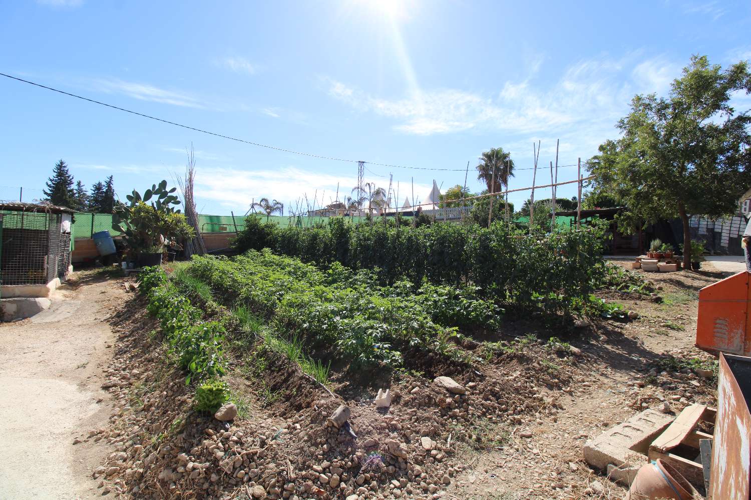 Complexe Rural avec licence de location touristique avec trois logements indépendants