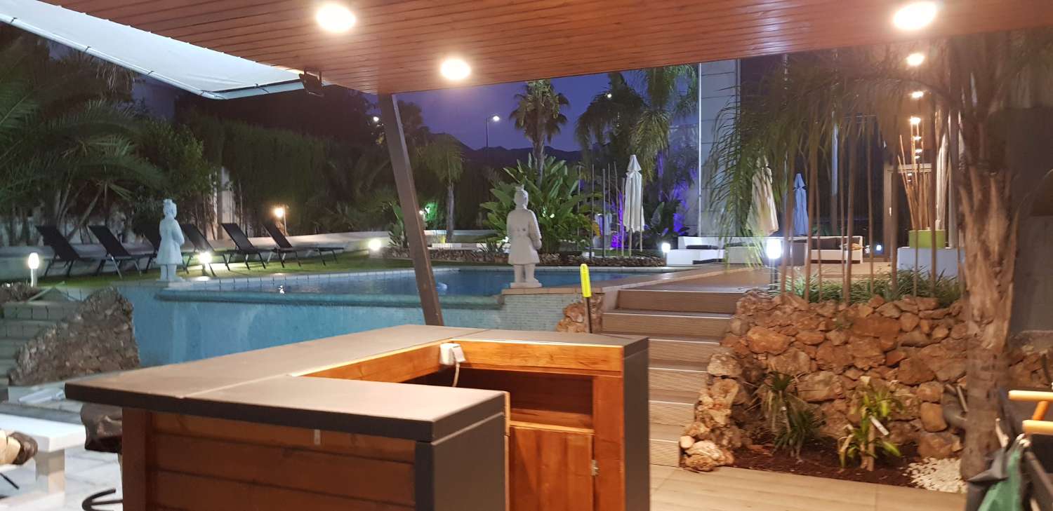 Fantástica Villa de estilo moderno