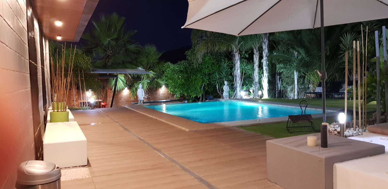 Fantástica Villa de estilo moderno
