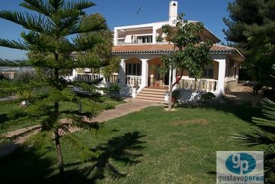 Villa in vendita a Alhaurín de la Torre