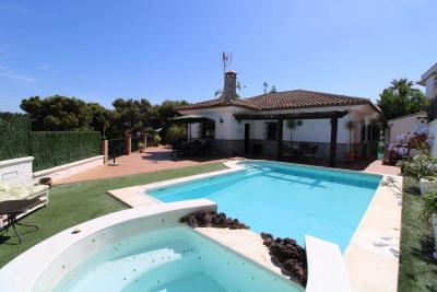 Villa en venta en Alhaurín de la Torre