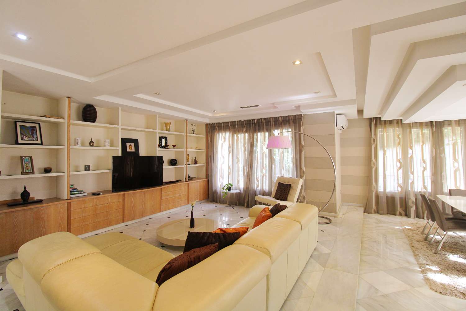 Villa til salg i Alhaurín de la Torre