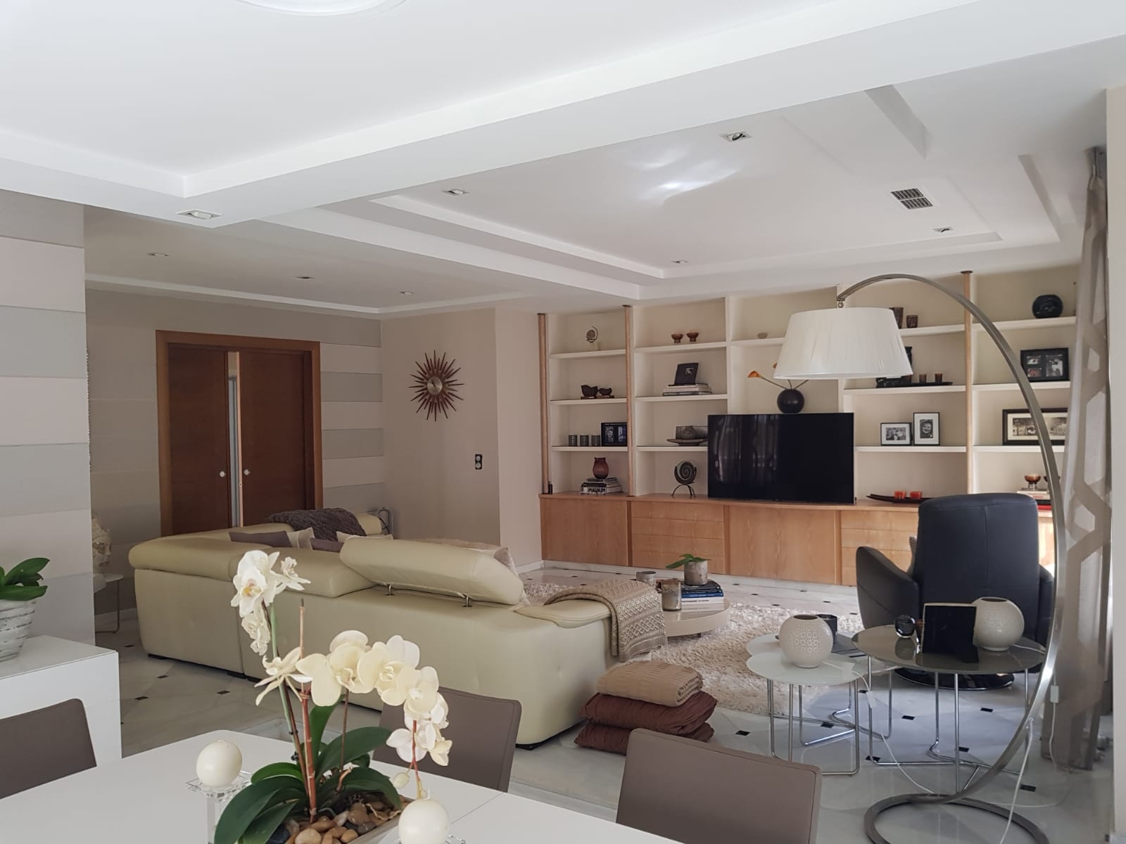 Charming villa in El Lagar Urbanization