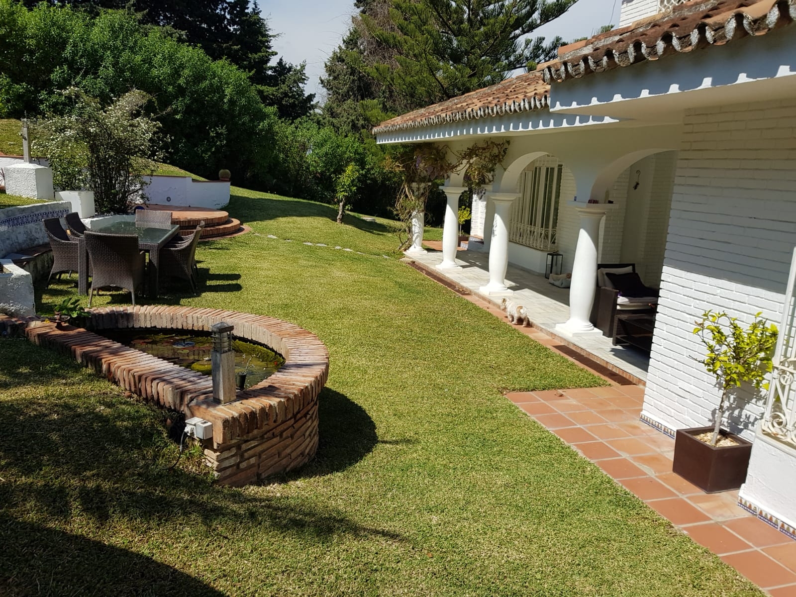 Charming villa in El Lagar Urbanization