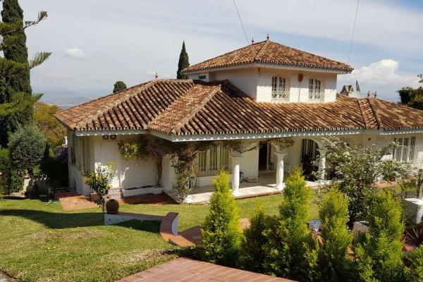 Charmante villa dans l'urbanisation El Lagar