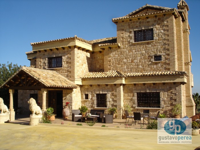 Beeindruckende herrschaftliche Villa in Alhaurin de la Torre