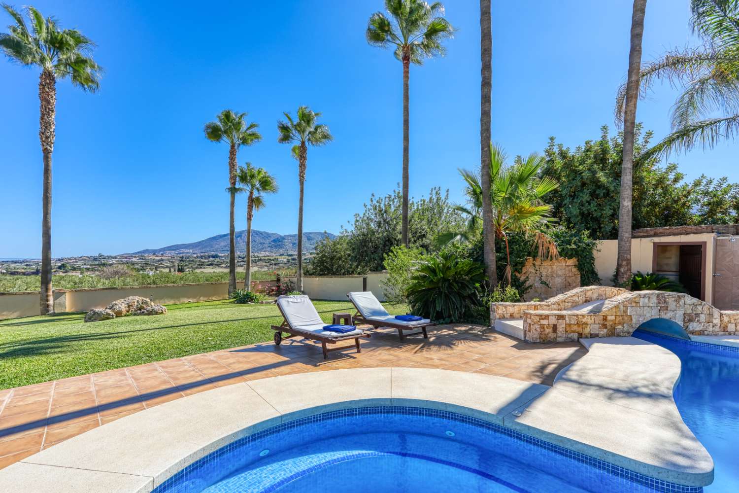 Country Property en venda in Alhaurín de la Torre