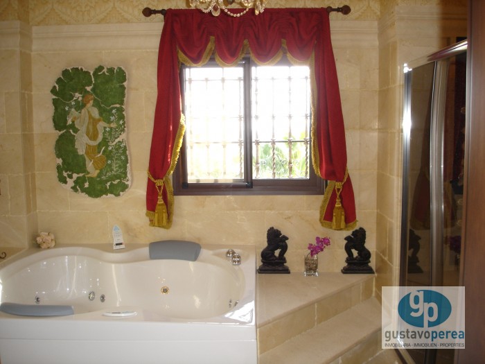 Beeindruckende herrschaftliche Villa in Alhaurin de la Torre