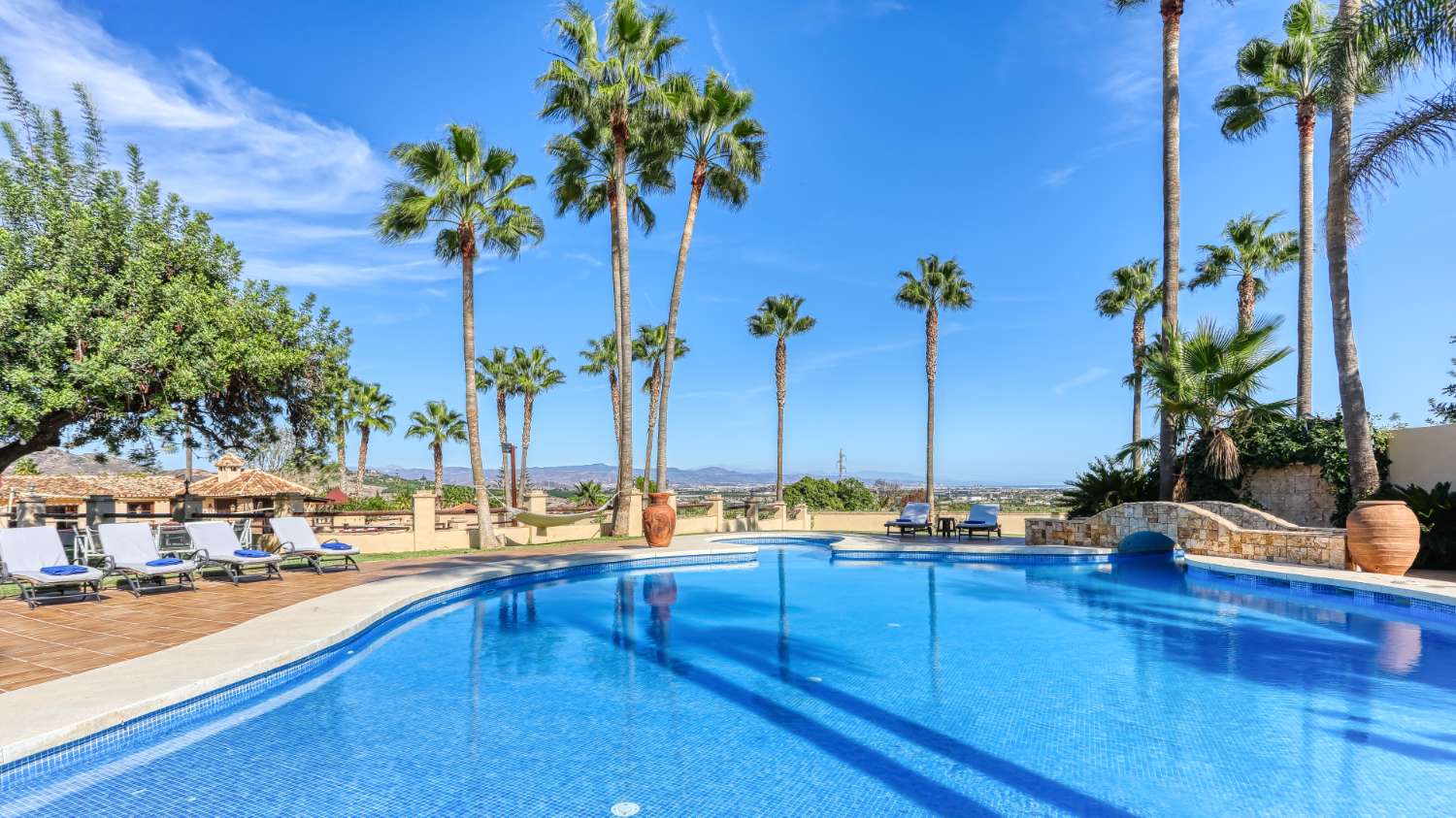 Country Property en venda in Alhaurín de la Torre