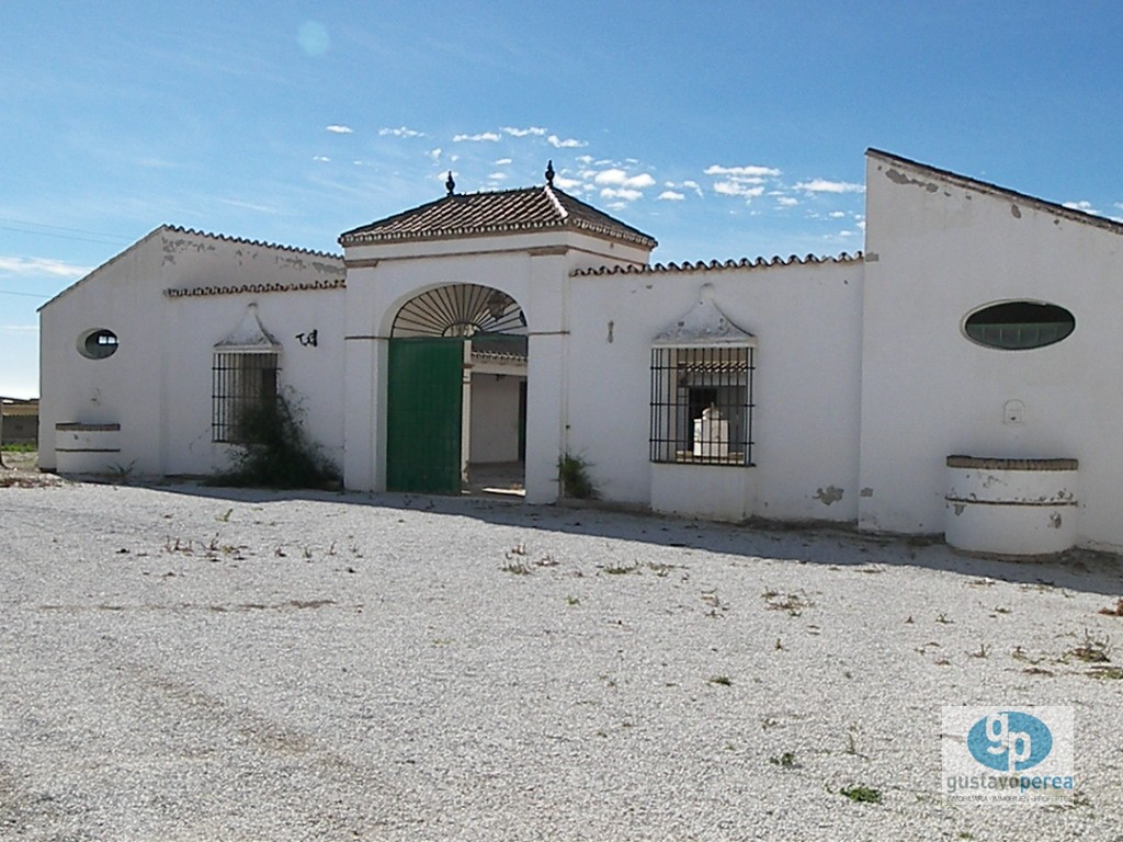 Parcela en venta en Almayate